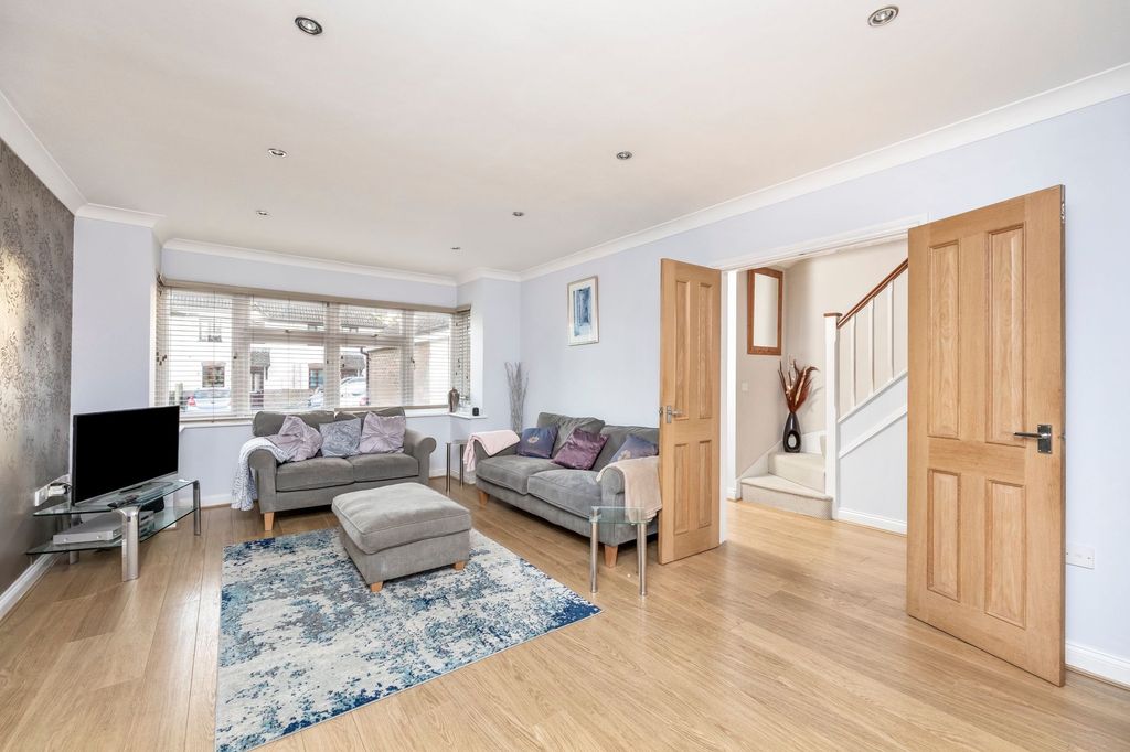 Property photo 2 of 24