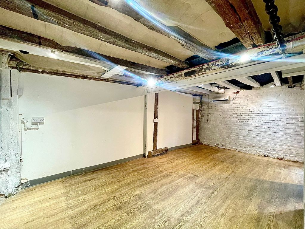 Property photo 3 of 7 Photos (2)