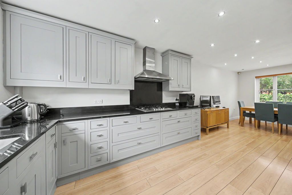 Property photo 3 of 37 Kitchen Diner