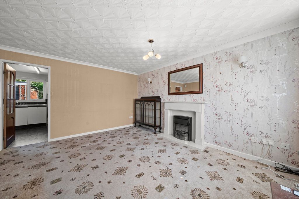Property photo 2 of 21