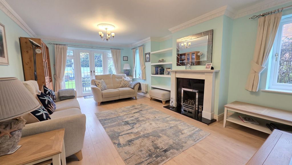 Property photo 3 of 38