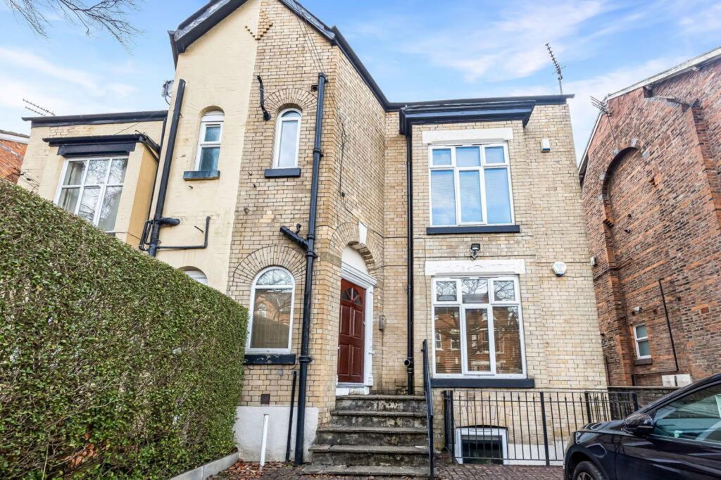 Property photo 2 of 14