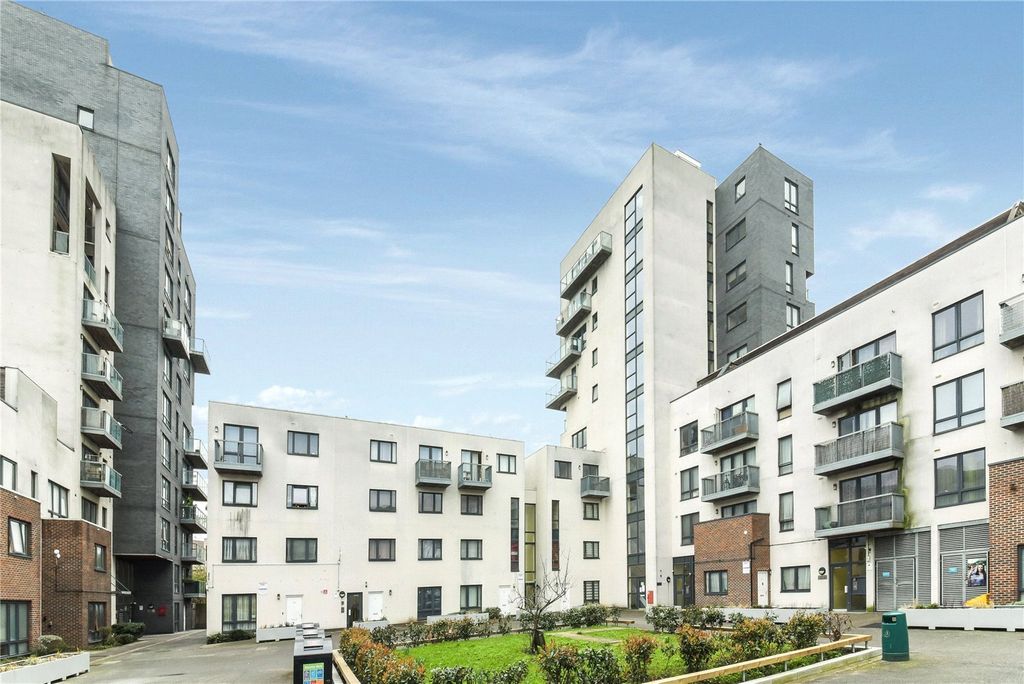 Property photo 2 of 14 Exterior