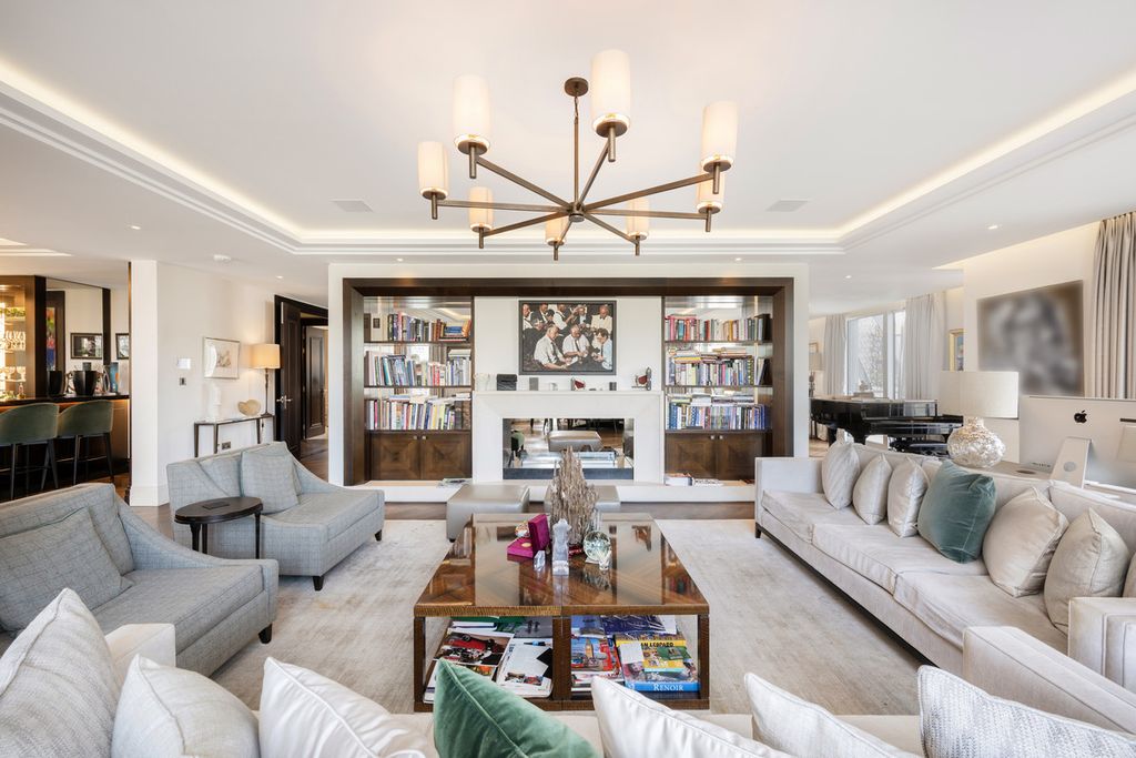 Property photo 2 of 20