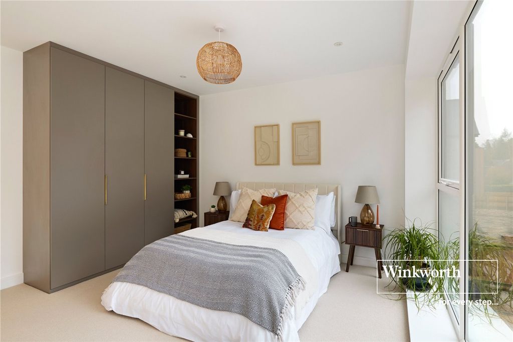 Additional image 10 of 4 bed detached house for saleRingwood Road, Ferndown, Dorset BH22