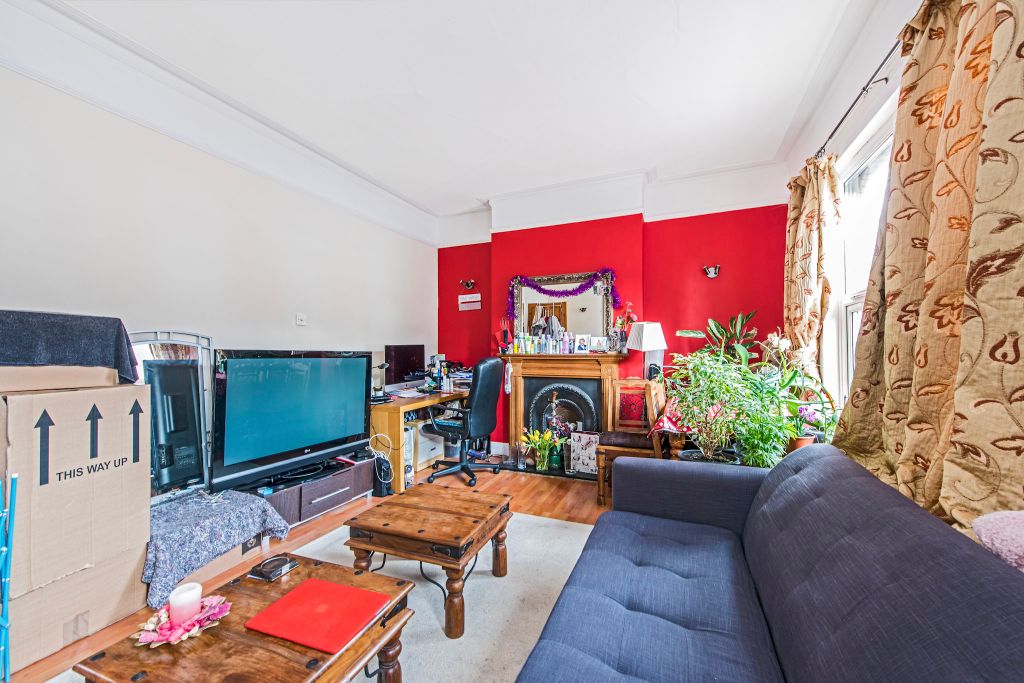 Property photo 2 of 6