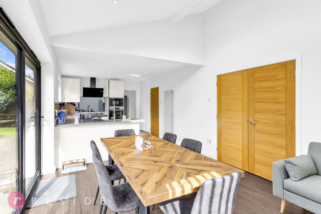 Property photo 3 of 21 Dining Kitchen