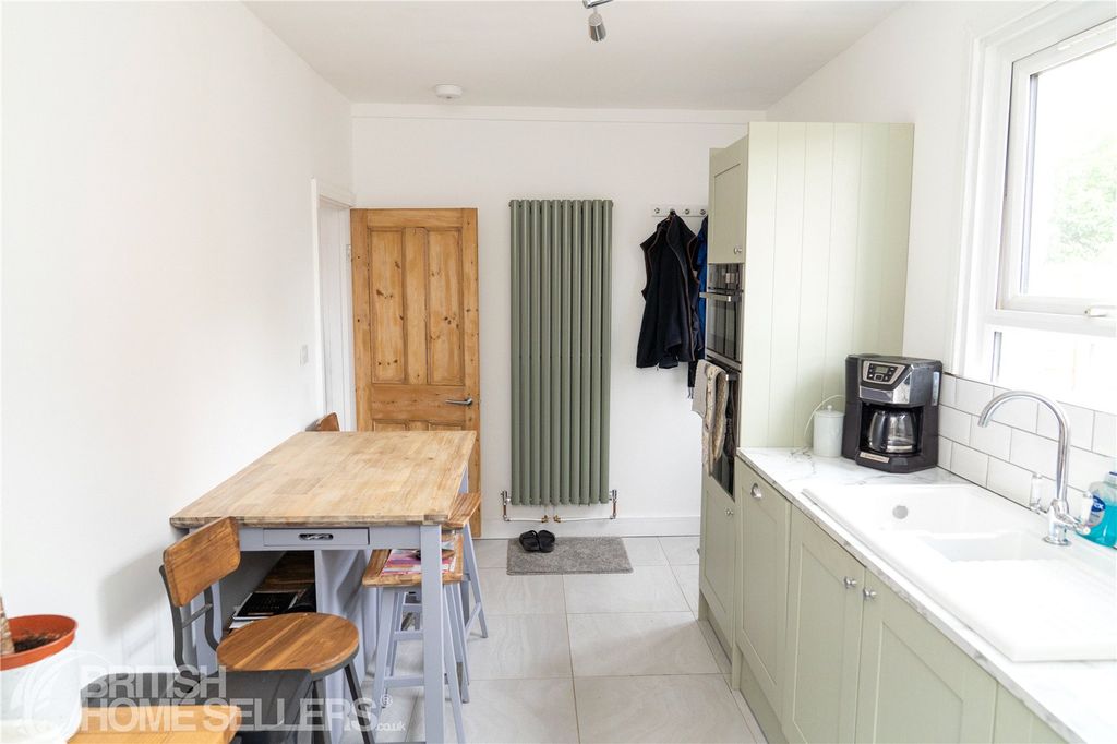 Property photo 3 of 15 Picture No. 12