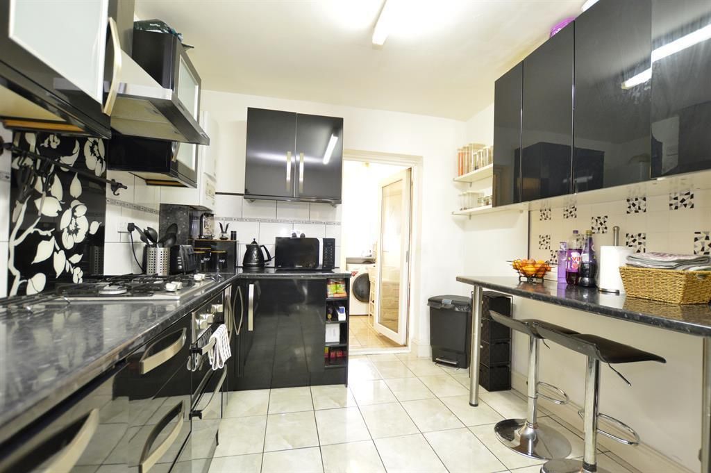 Property photo 3 of 21