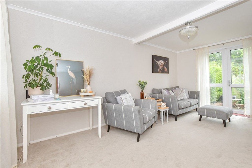 Property photo 3 of 14 Living Room