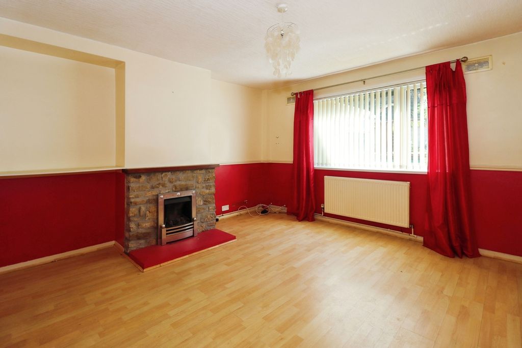 Property photo 2 of 17 Photo