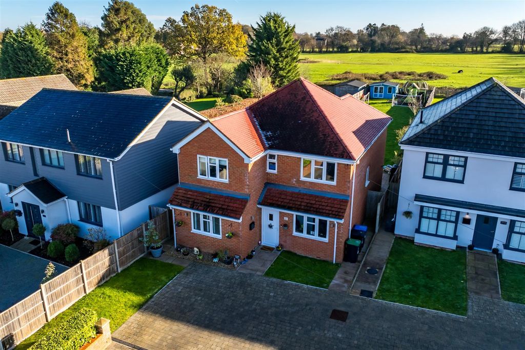 Property photo 1 of 25 Front