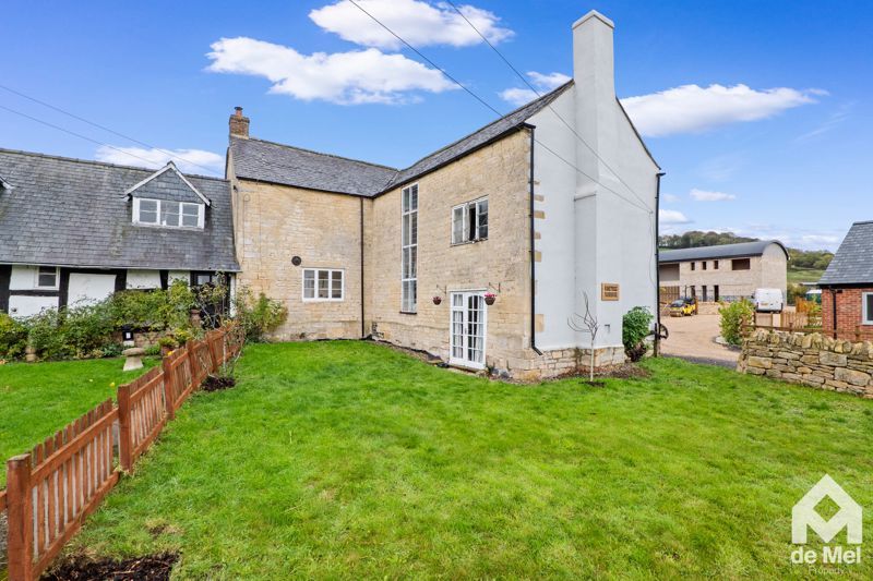 Property photo 2 of 18 Photo 12