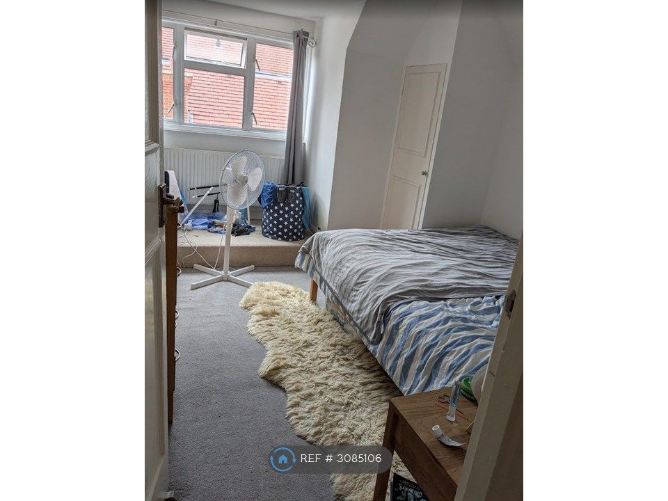 Property photo 3 of 5