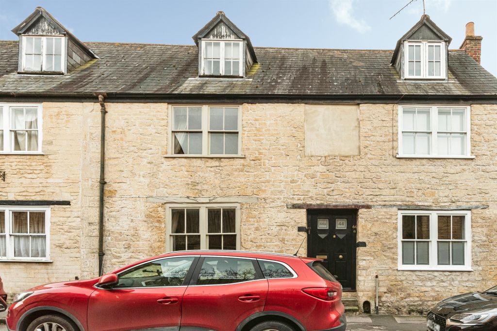 Property photo 1 of 17