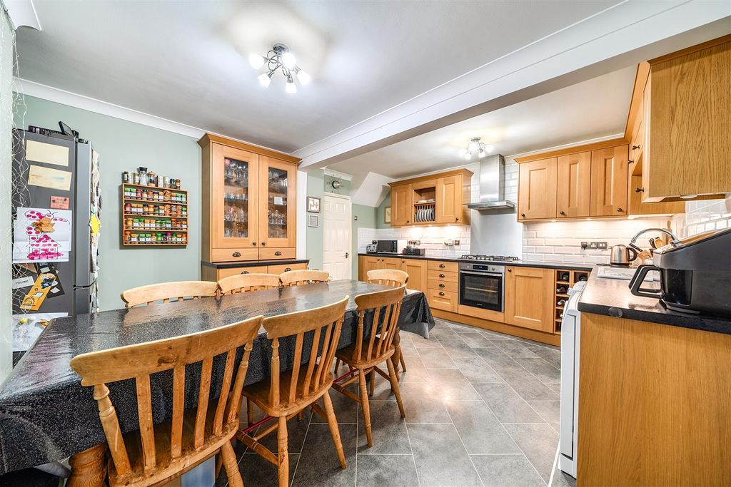 Property photo 1 of 15 Kitchen/Diner