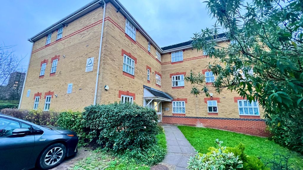 Property photo 1 of 4 1 Bedroom Flat Available For Rent