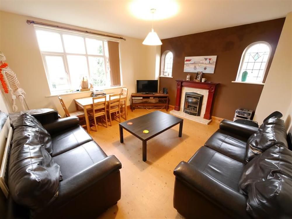 Property photo 2 of 13 Image