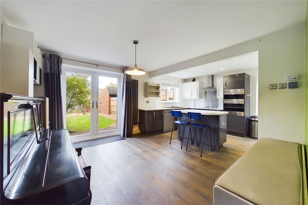 Property photo 2 of 15 Kitchen/Dining Room