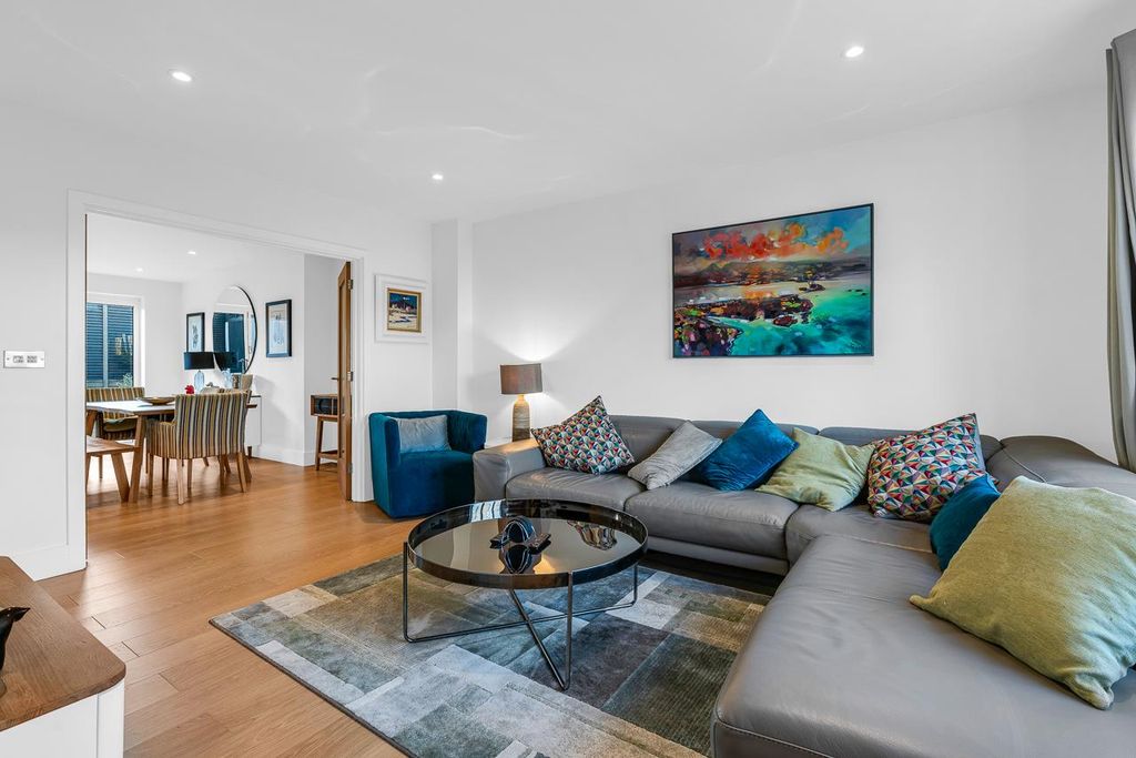 Property photo 3 of 26 Internal-Smalll-10.Jpg