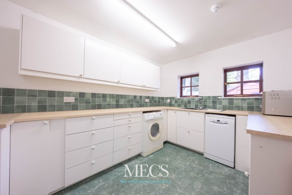 Property photo 3 of 8 5383094