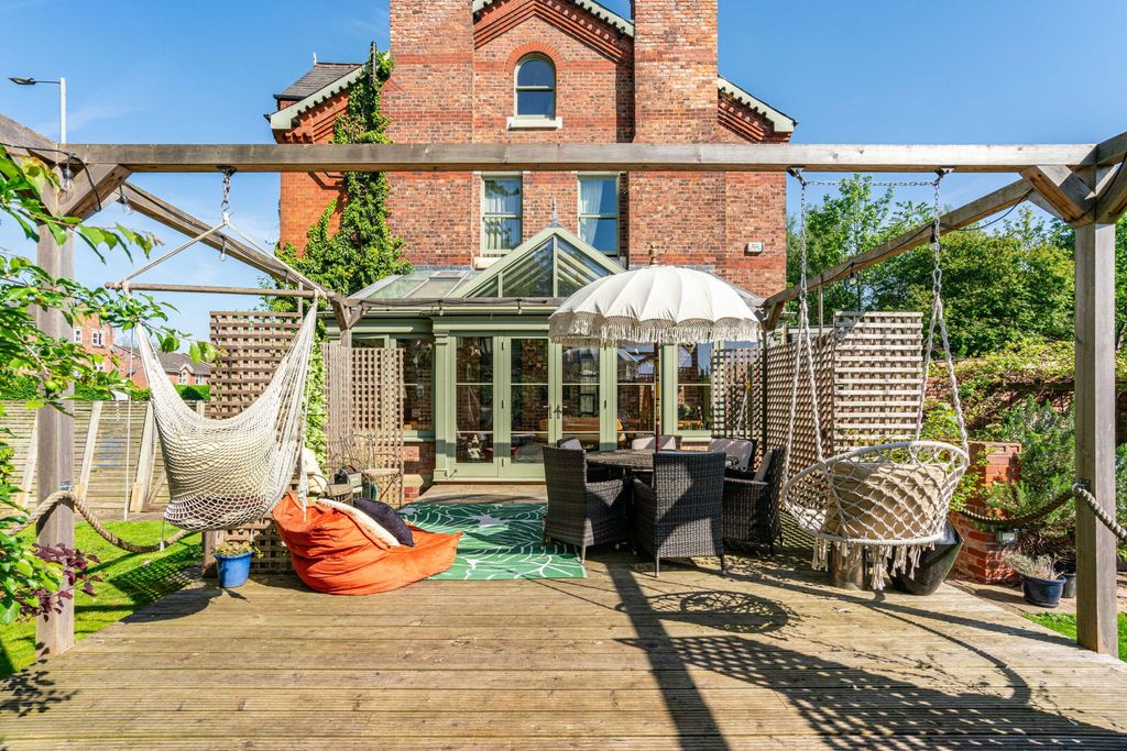 Property photo 3 of 54