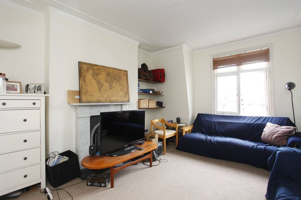Property photo 2 of 8