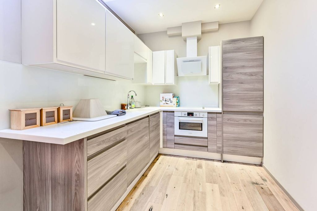 Property photo 1 of 4