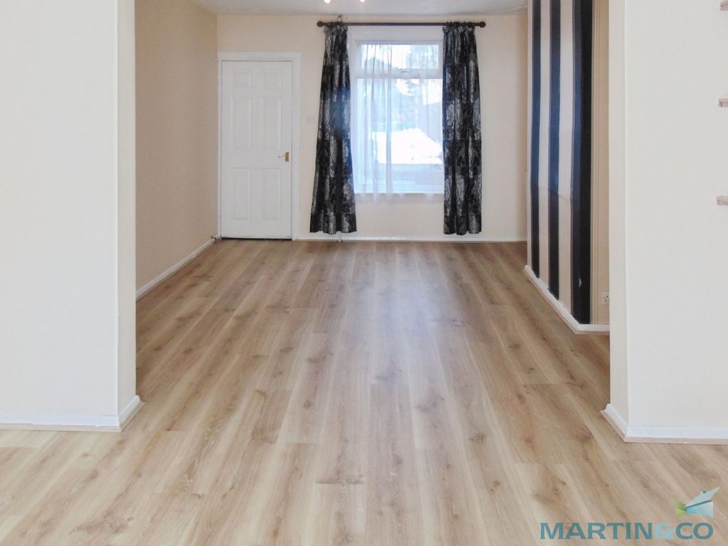 Property photo 3 of 8 E4673647-Dining 20Room