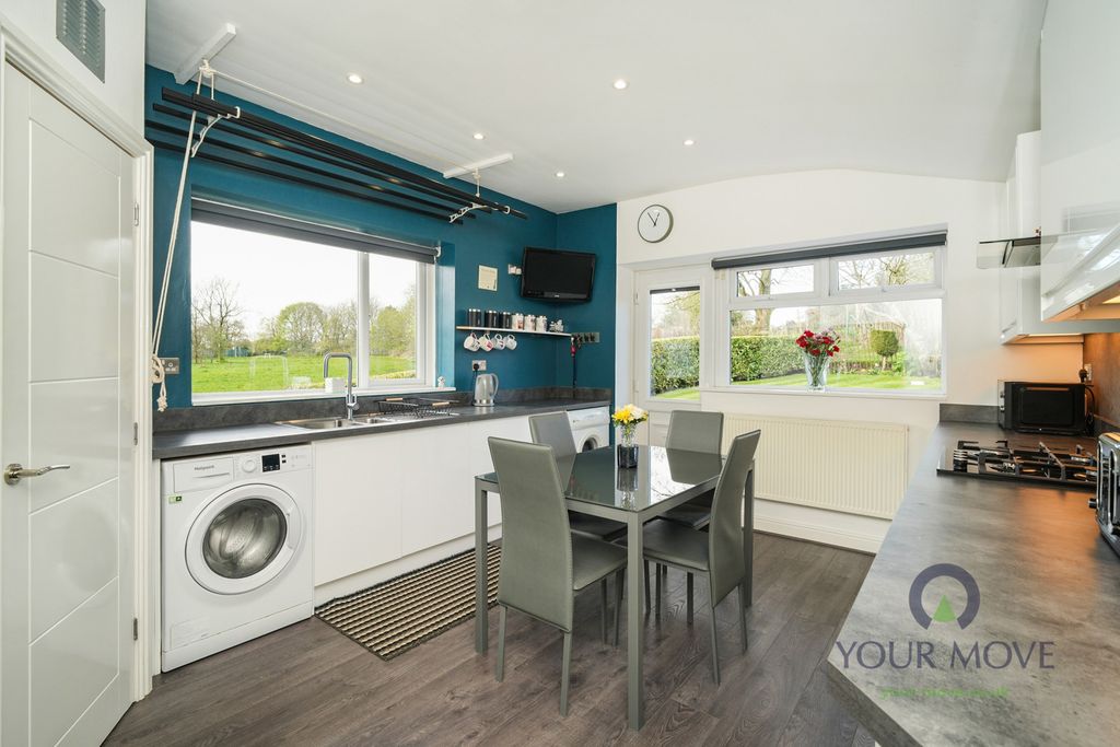 Property photo 2 of 14 Pbox-Img.Jpg