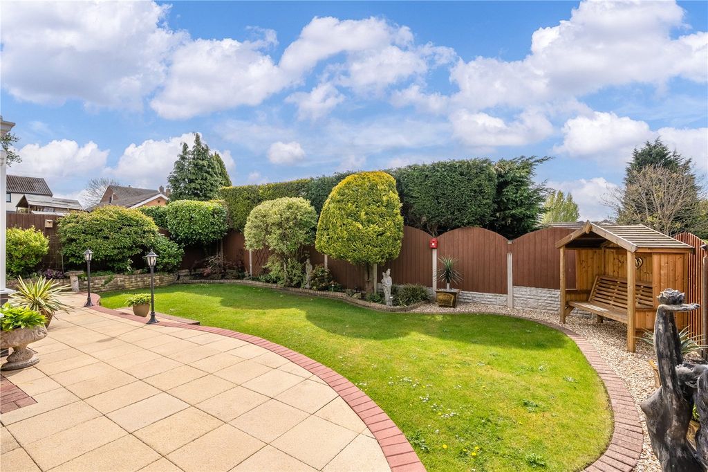 Property photo 2 of 32 Picture No. 55