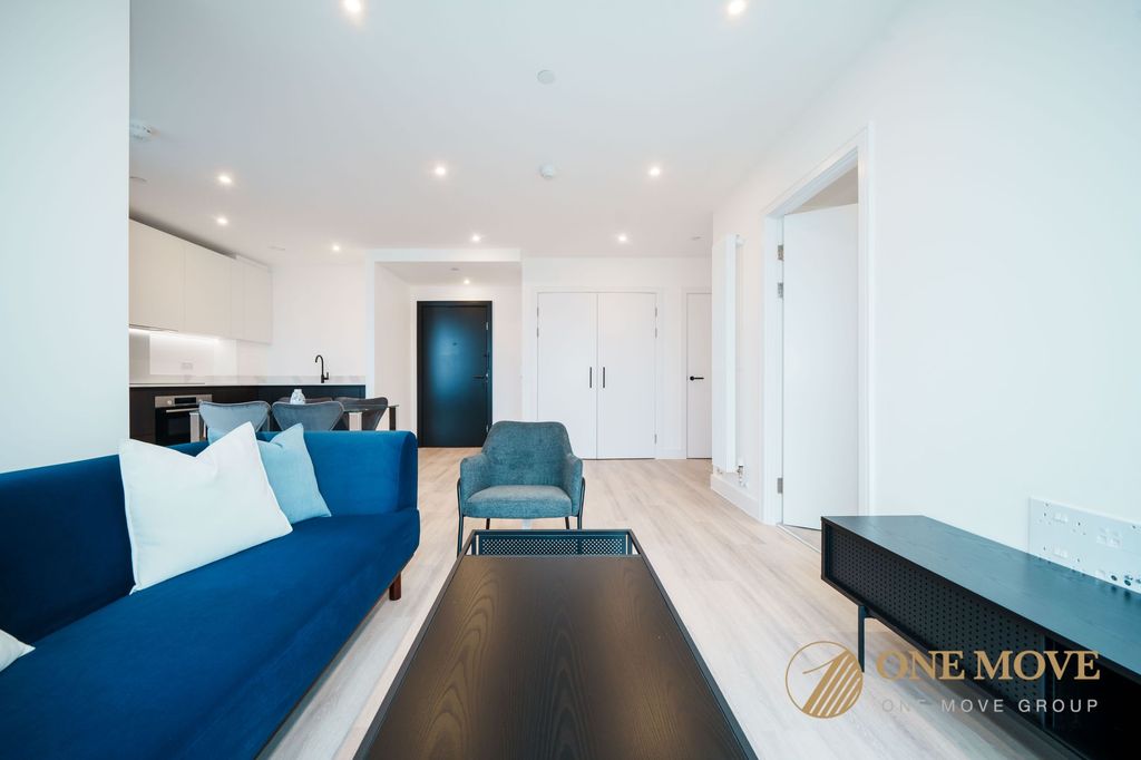 Property photo 2 of 20