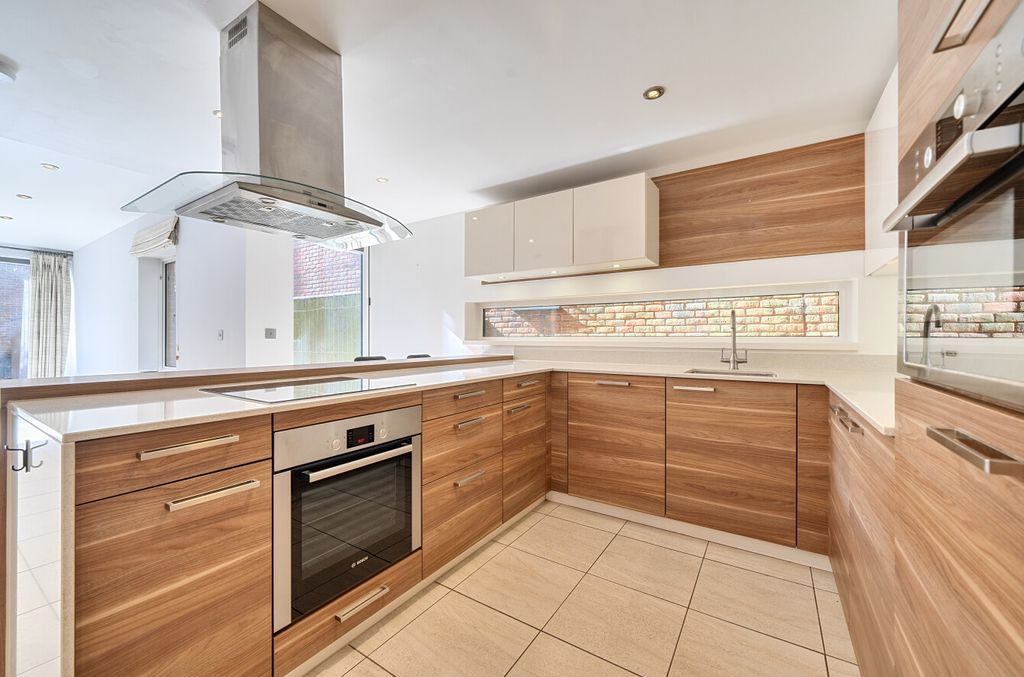 Property photo 2 of 15 1458804-3-6A05F67...