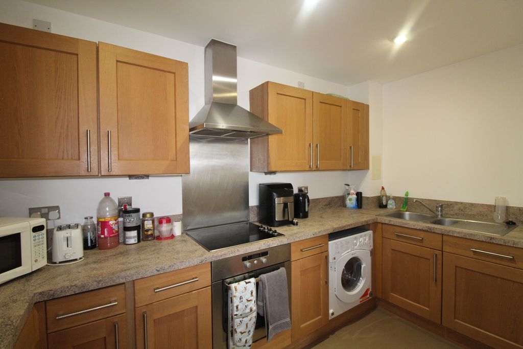 Property photo 3 of 4 Kitchen 1