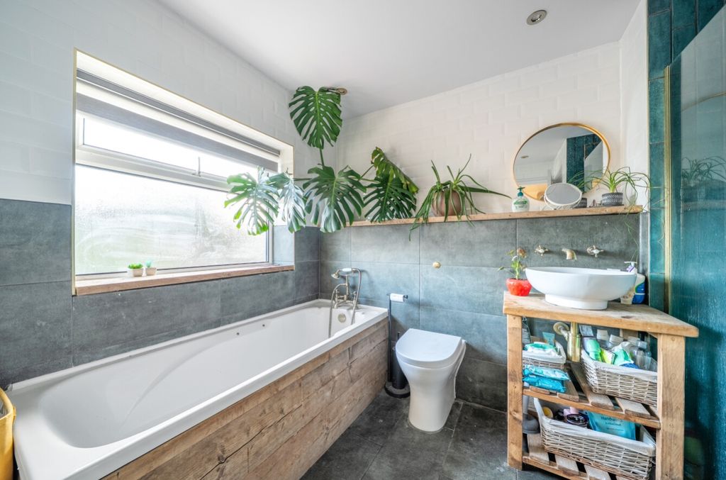 Property photo 2 of 26 1343694-23-68B6E6B22cc61