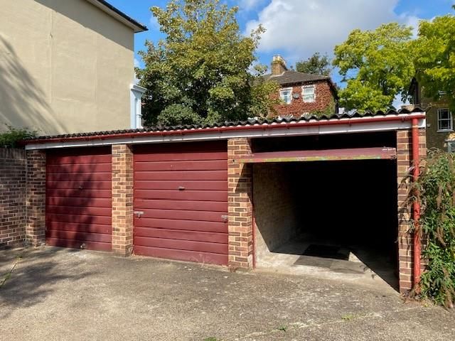 Property photo 1 of 5 Garage 24 Hawkfield Court Photo 1.Jpg