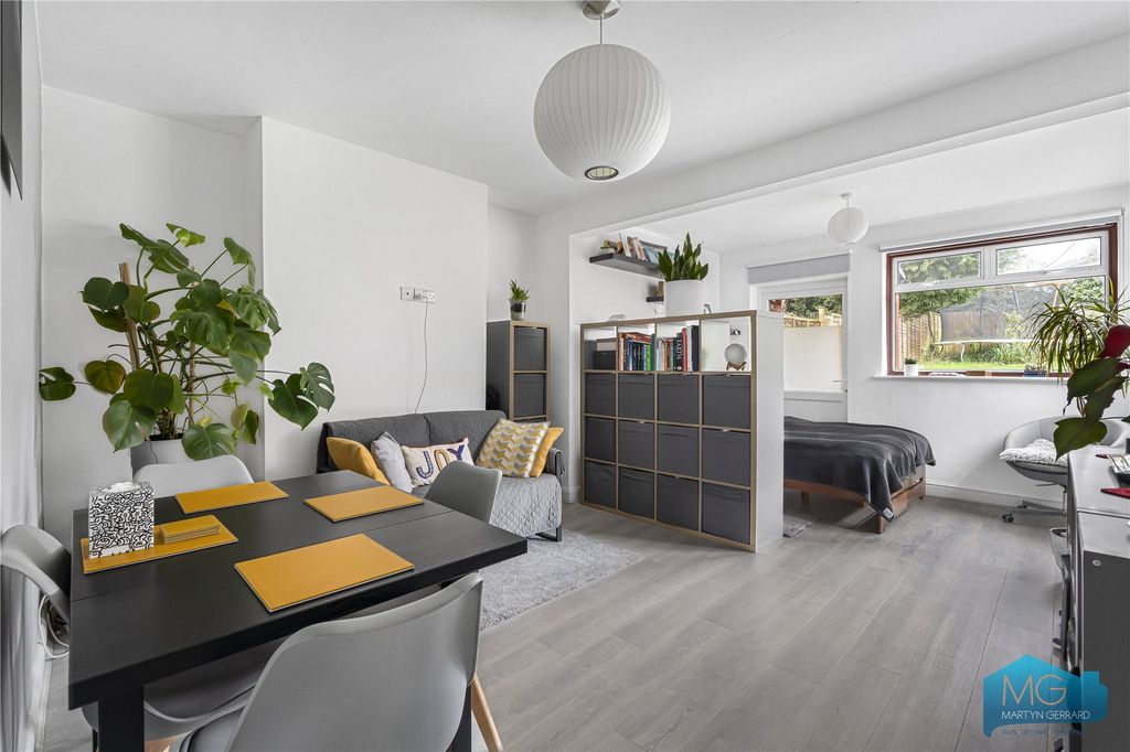 Property photo 3 of 18 Picture No. 10