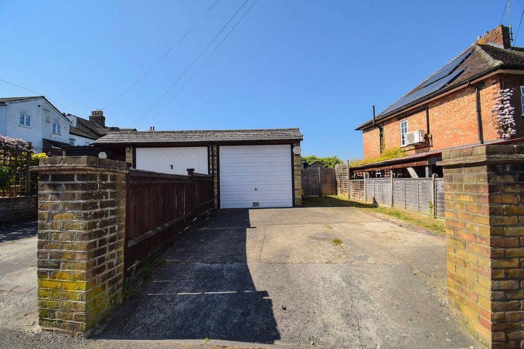 Property photo 1 of 4