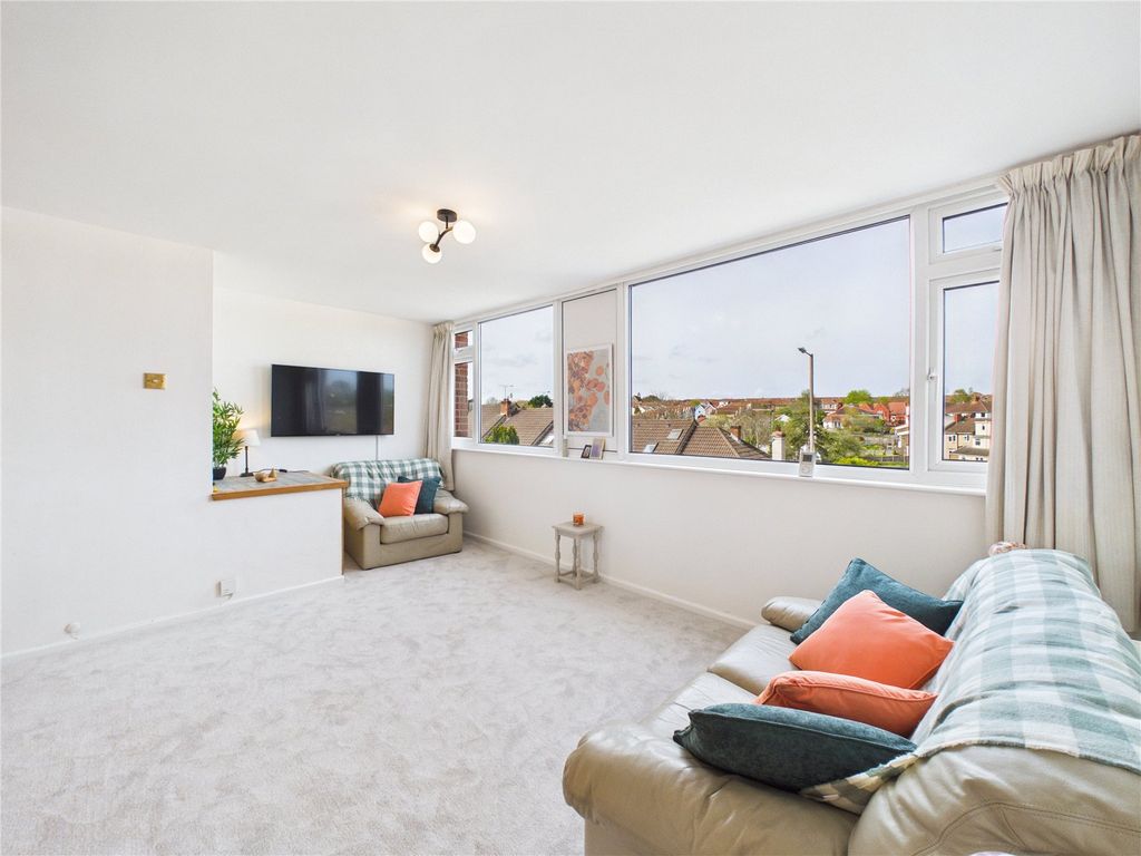 Property photo 3 of 22 Picture No. 28