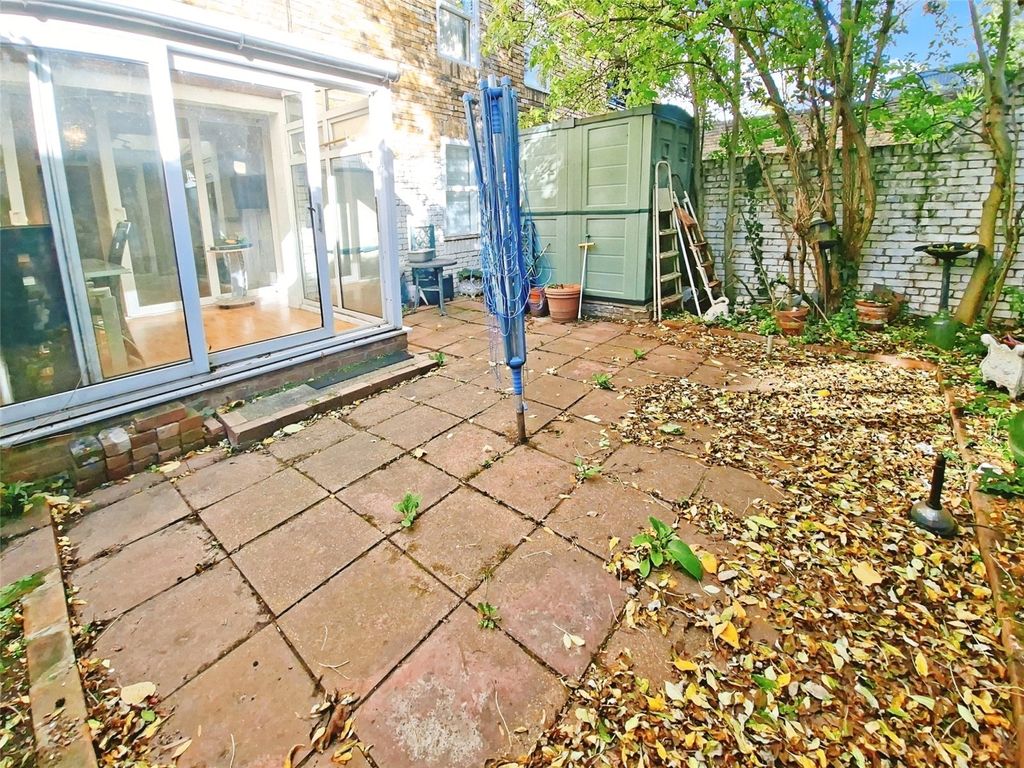 Property photo 3 of 9 Picture No. 14