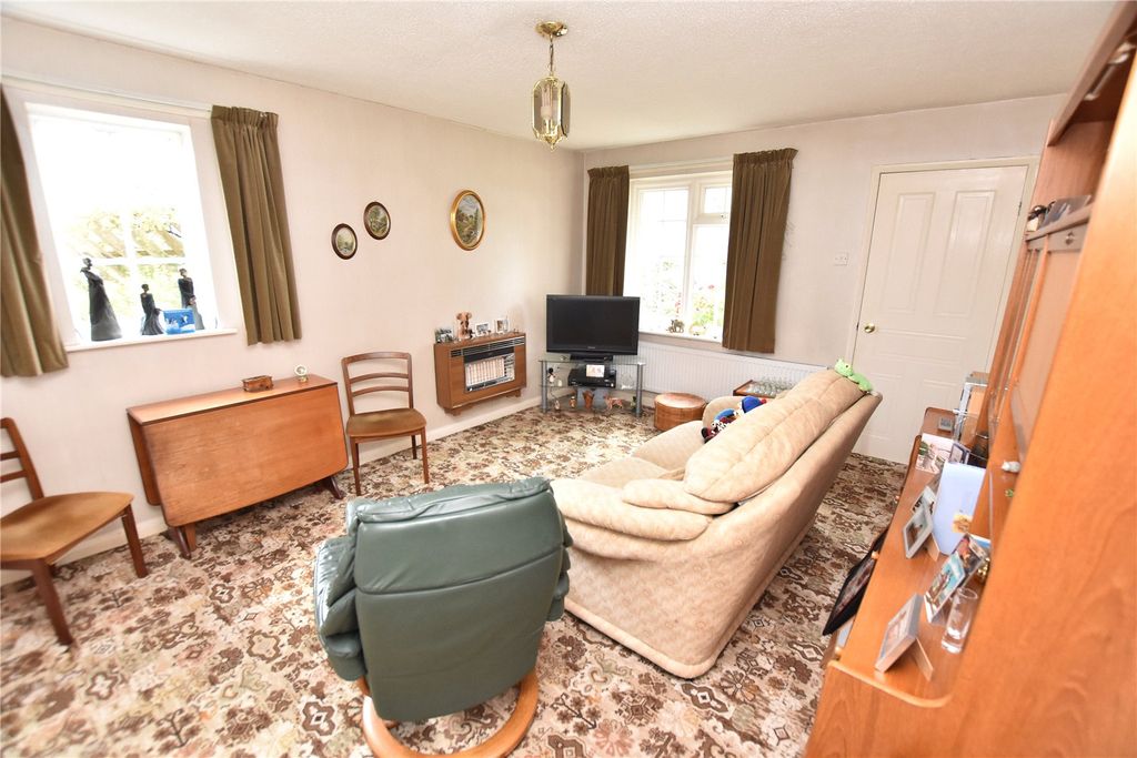 Property photo 2 of 14 Picture No. 02