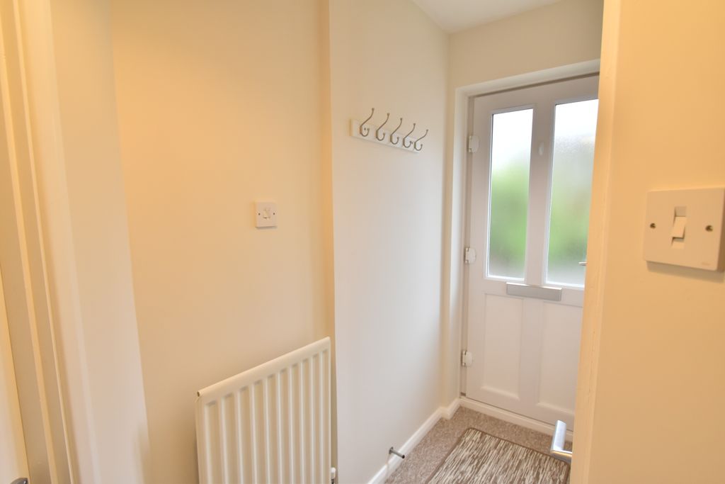 Property photo 2 of 17 Hallway