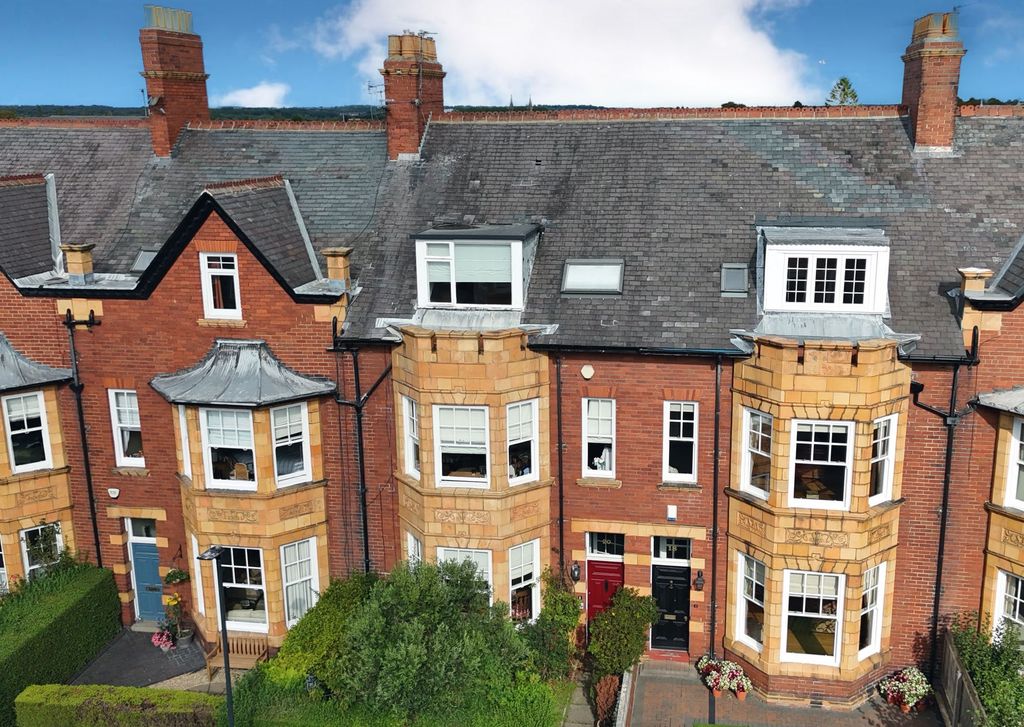 Property photo 1 of 12 External