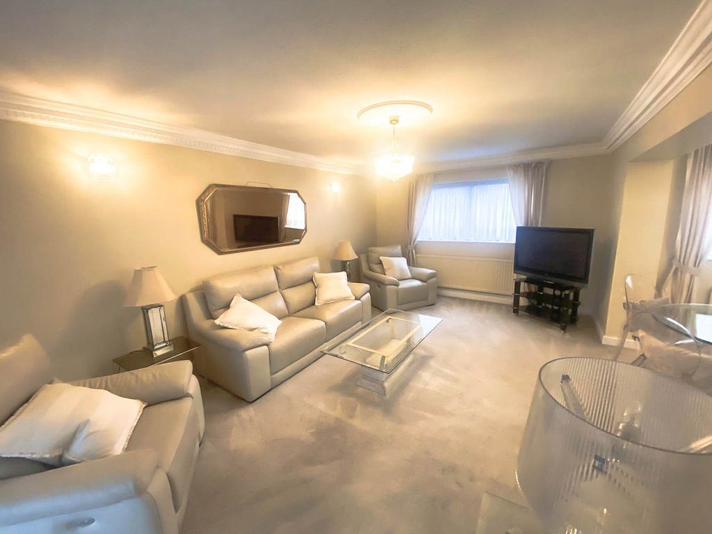 Property photo 2 of 11 Picture No. 25