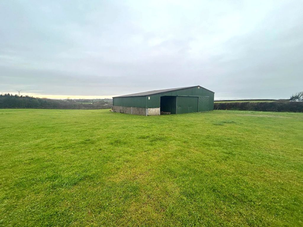 Property photo 1 of 8 Picture No. 15