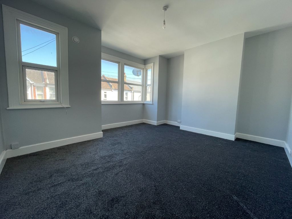 Property photo 2 of 6 3400213