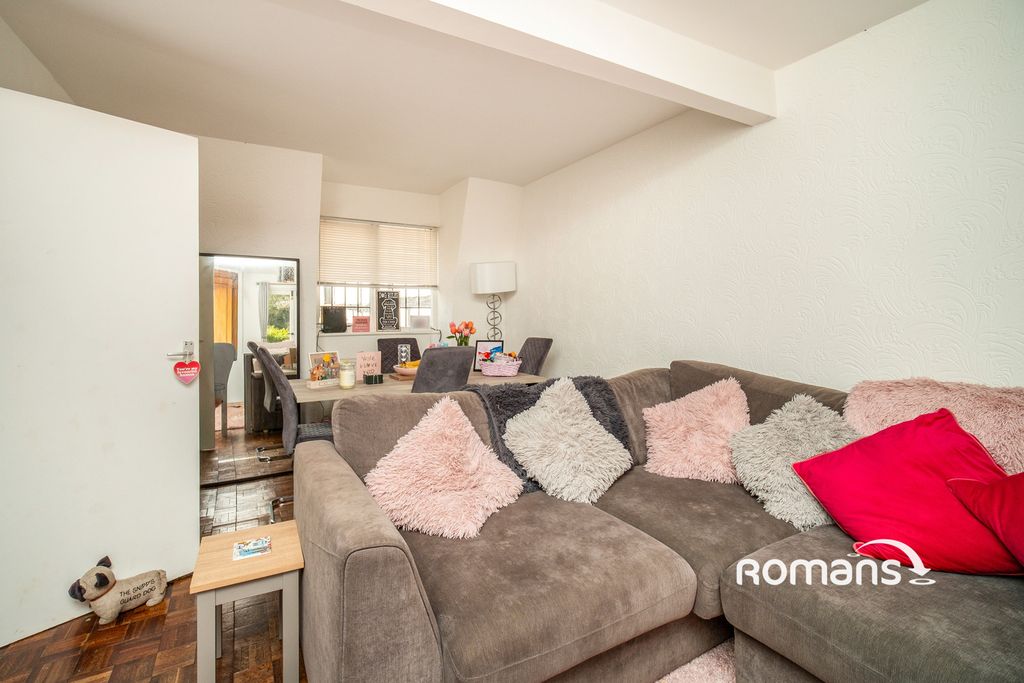 Property photo 3 of 10 Photo