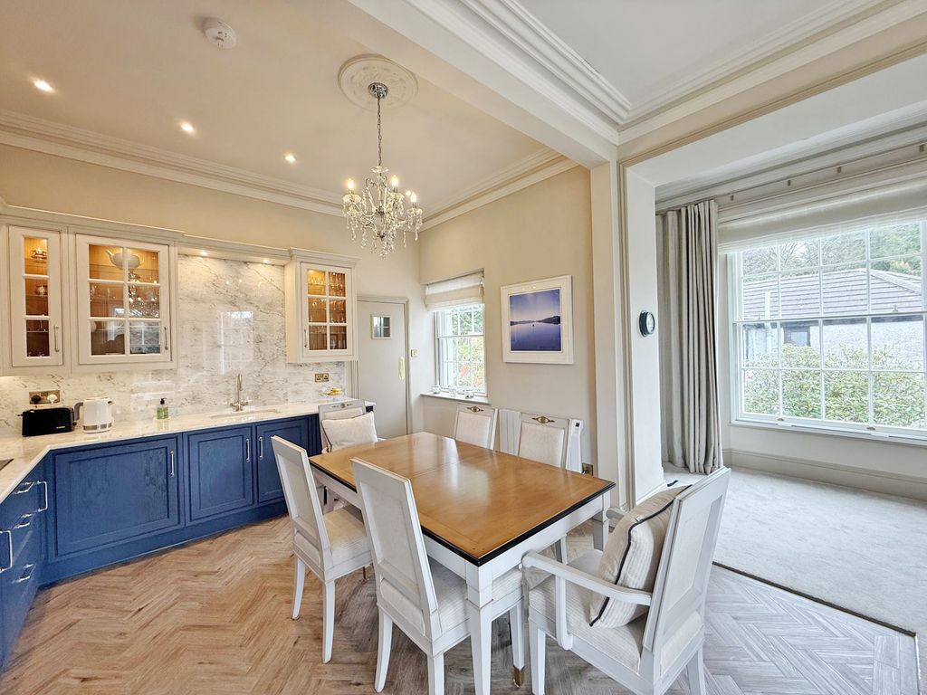 Property photo 3 of 11 Photo 3