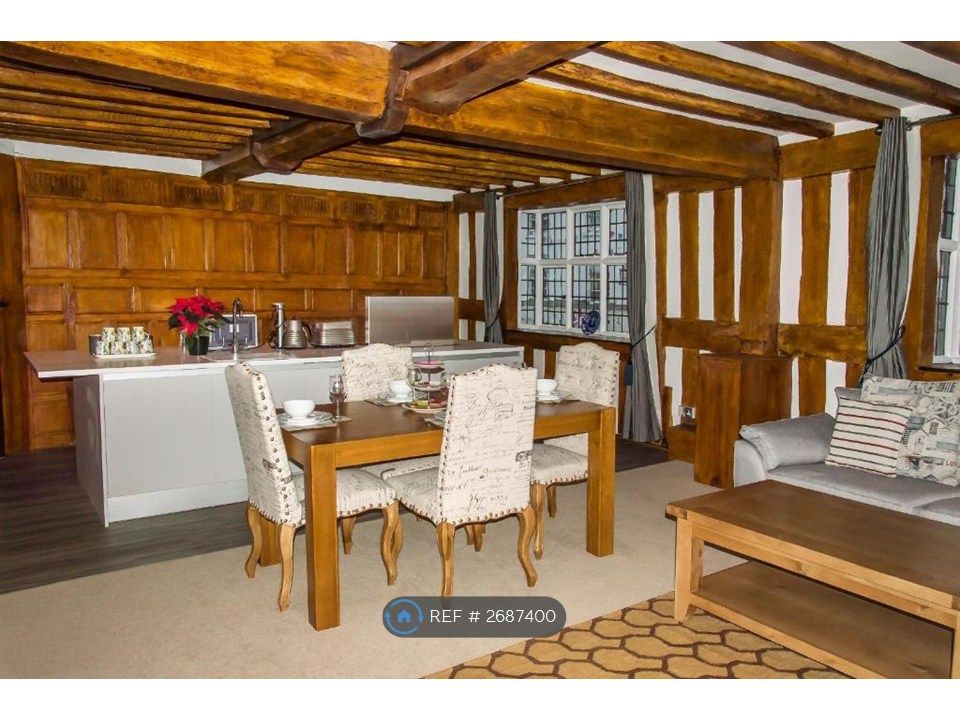 Property photo 3 of 11 Kitchen