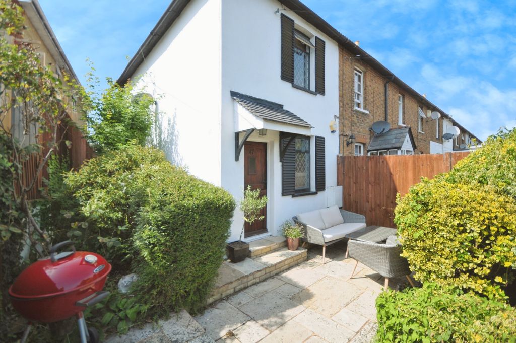 Property photo 1 of 18
